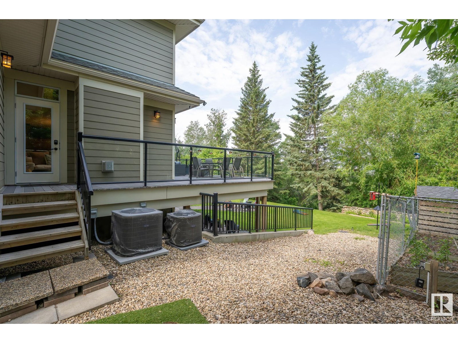 Photo 9 of 112 Windermere Dr Nw, Edmonton AB