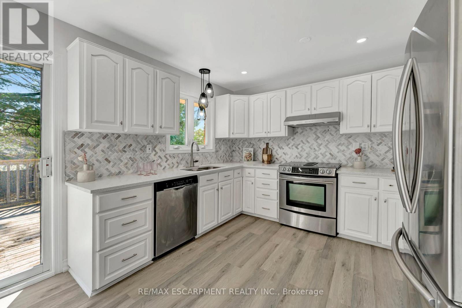 Photo 39 of 216 Sioux Road, Hamilton ON