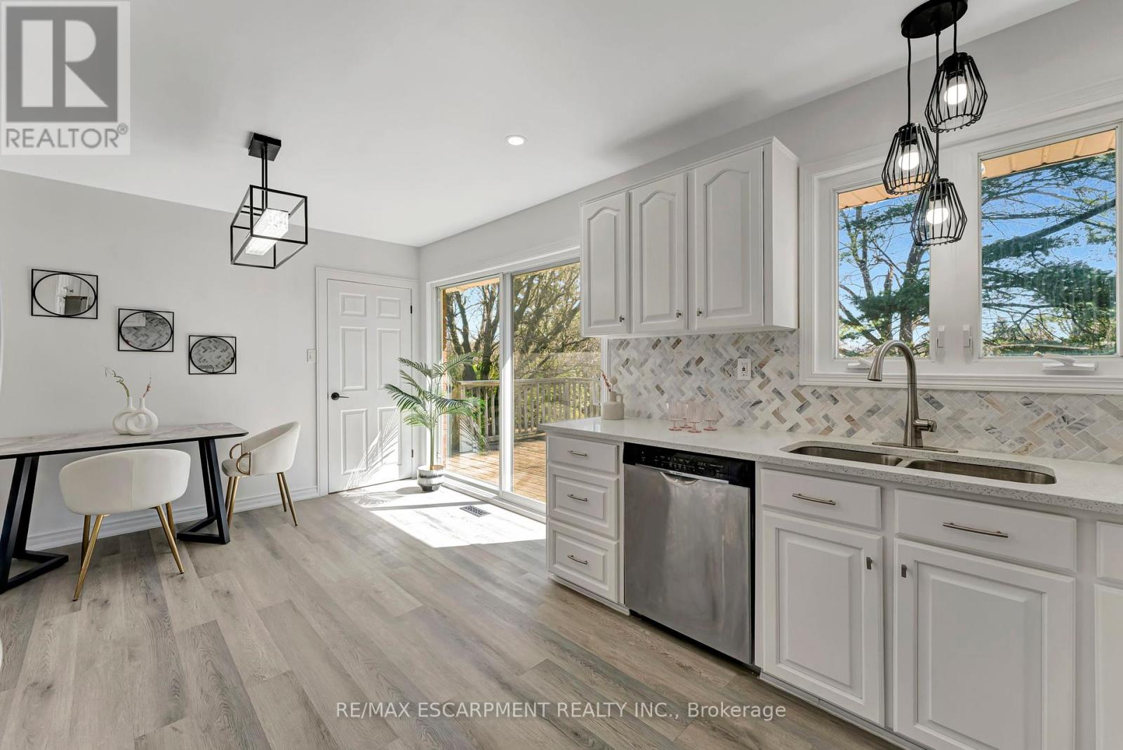 Photo 38 of 216 Sioux Road, Hamilton ON