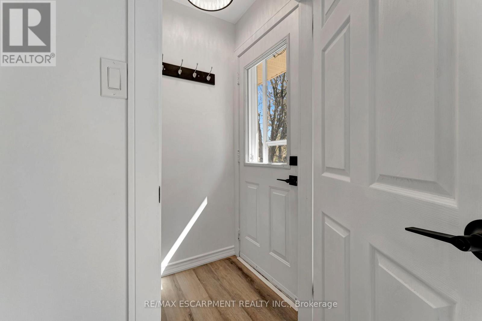 Photo 24 of 216 Sioux Road, Hamilton ON