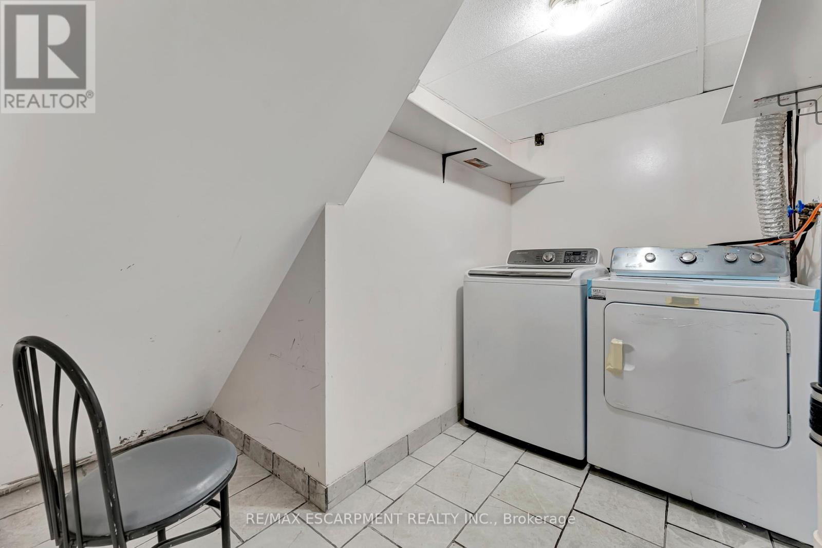 Photo 19 of 216 Sioux Road, Hamilton ON