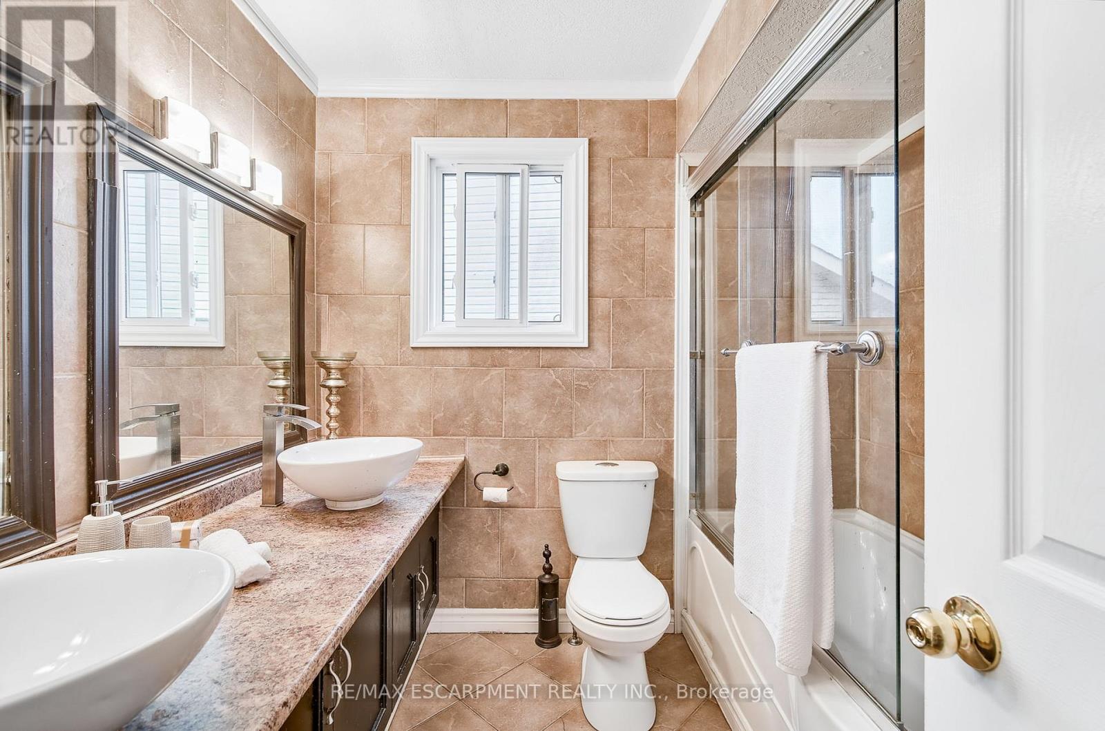 Photo 48 of 14 Ashridge Place, Hamilton ON
