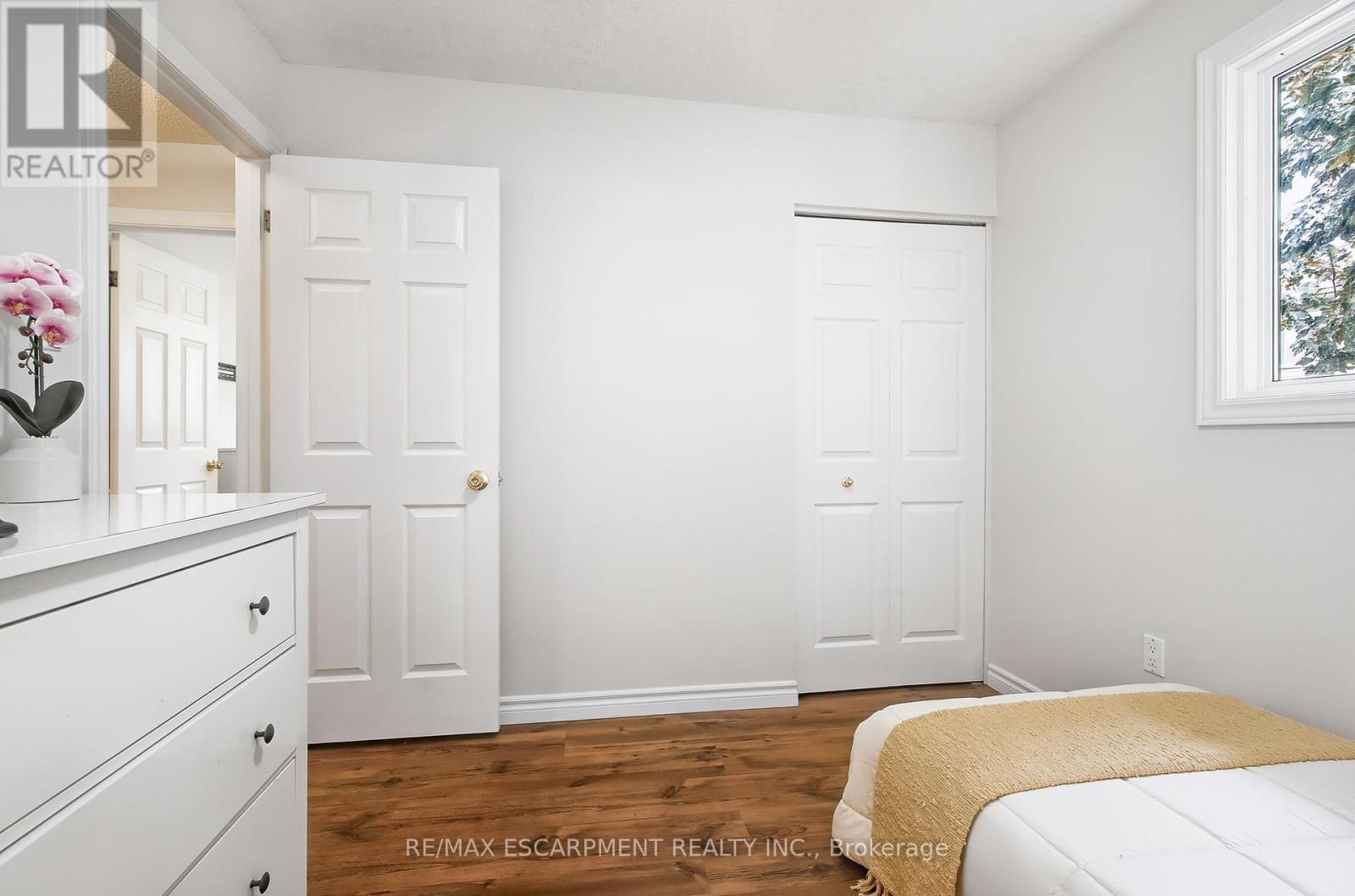 Photo 32 of 14 Ashridge Place, Hamilton ON