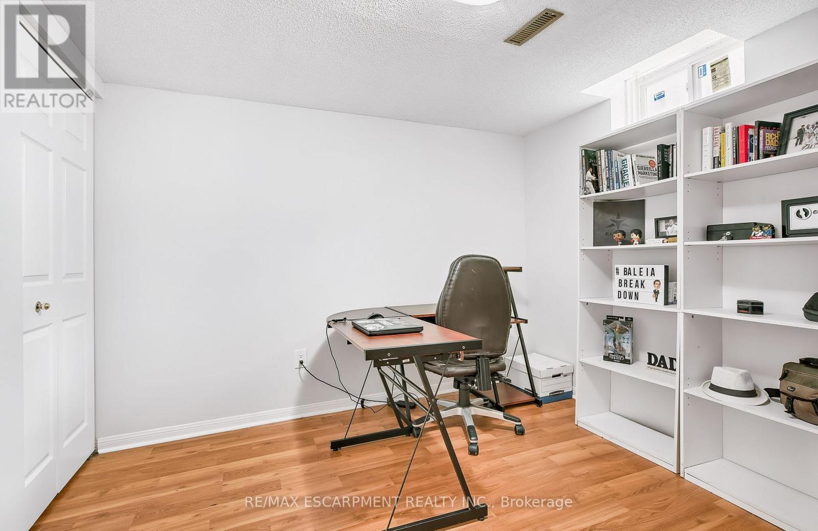 Photo 45 of 14 Ashridge Place, Hamilton ON