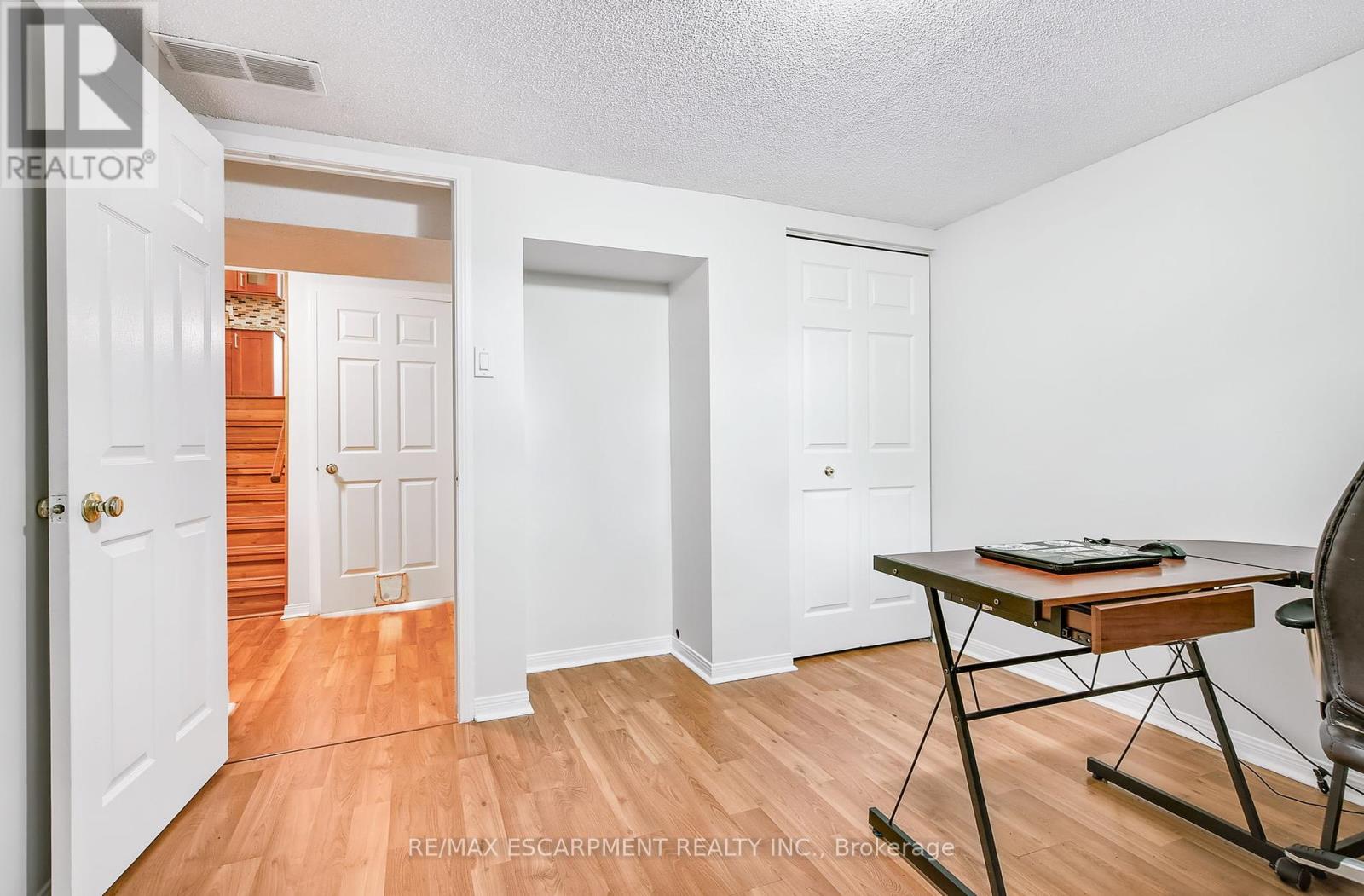 Photo 41 of 14 Ashridge Place, Hamilton ON
