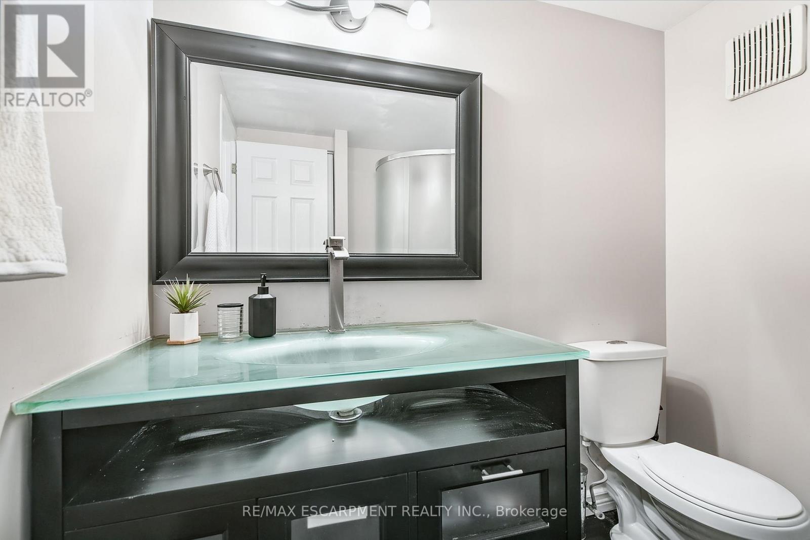 Photo 25 of 14 Ashridge Place, Hamilton ON