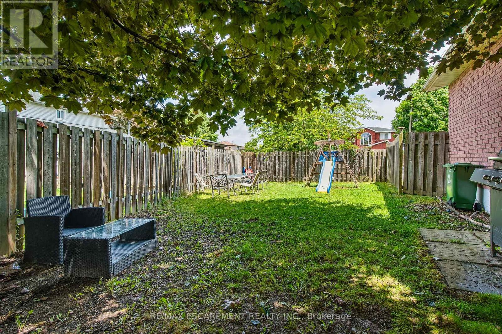 Photo 11 of 14 Ashridge Place, Hamilton ON