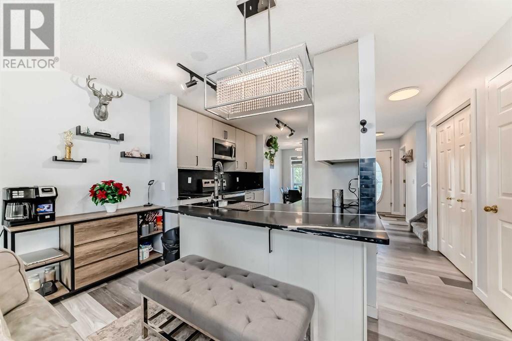 Single Family House for Sale in  Hidden Ranch Hill NW Hidden Valley Calgary 