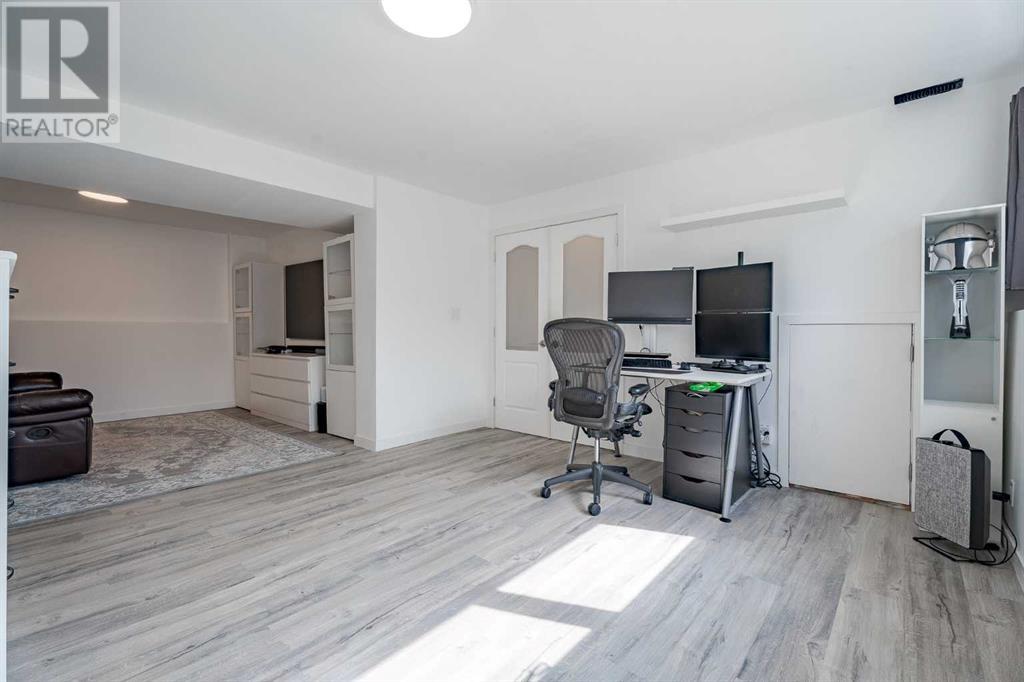 Single Family House Bi-level for Sale in  Addison Drive SE Acadia Calgary 