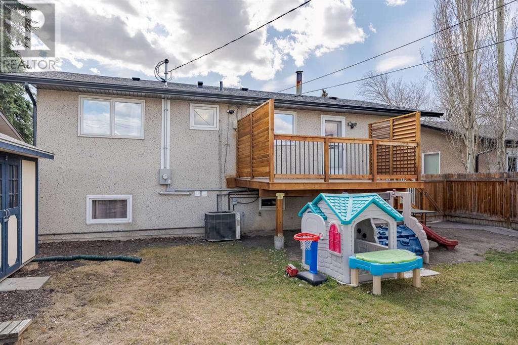 Single Family House Bi-level for Sale in  Addison Drive SE Acadia Calgary 