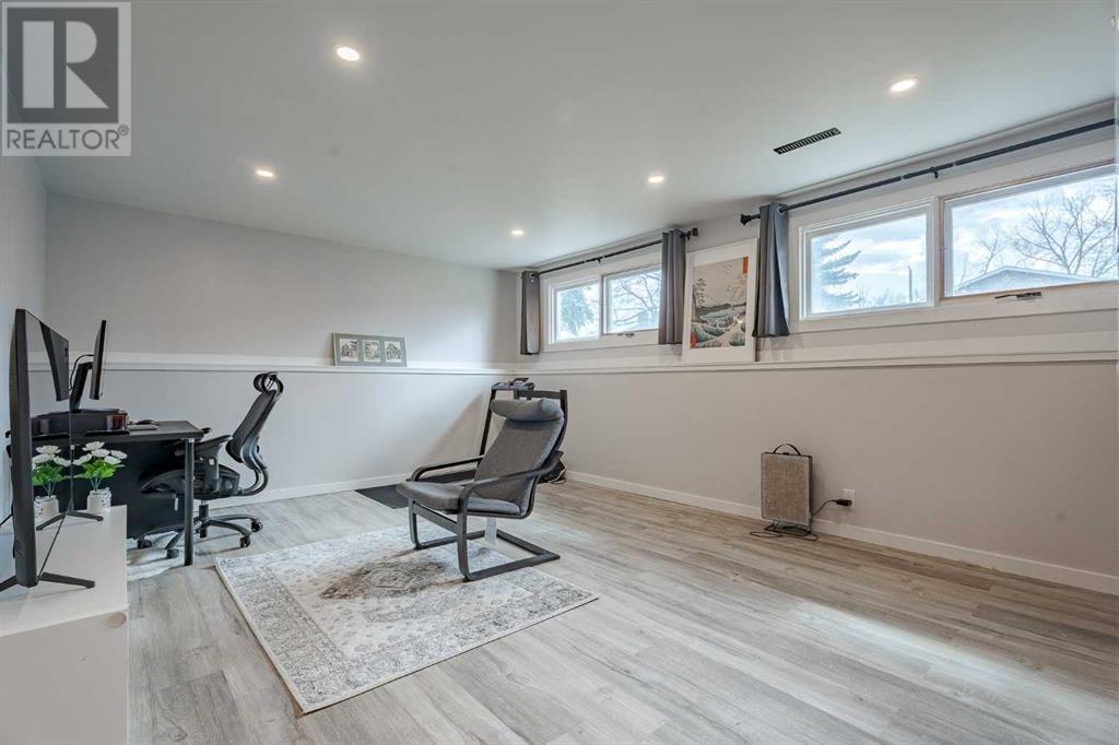 Single Family House Bi-level for Sale in  Addison Drive SE Acadia Calgary 
