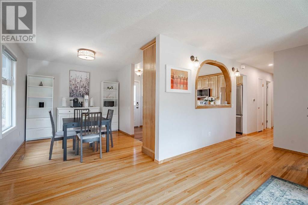 Single Family House Bi-level for Sale in  Addison Drive SE Acadia Calgary 