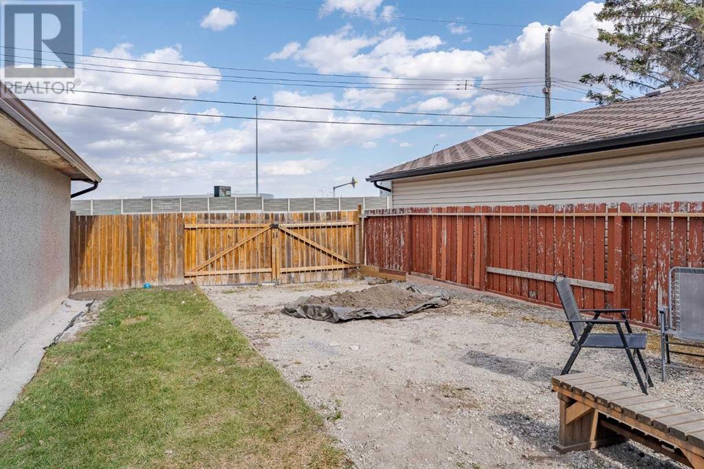 Single Family House Bi-level for Sale in  Addison Drive SE Acadia Calgary 