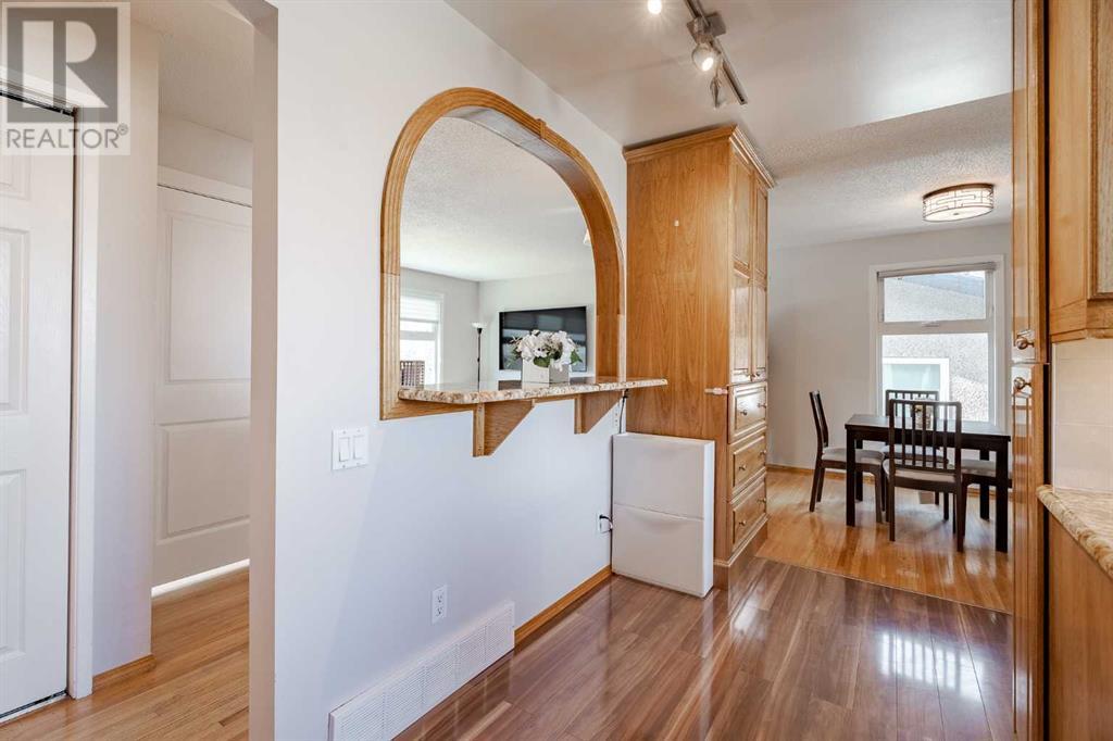 Single Family House Bi-level for Sale in  Addison Drive SE Acadia Calgary 