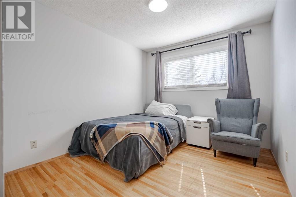 Single Family House Bi-level for Sale in  Addison Drive SE Acadia Calgary 