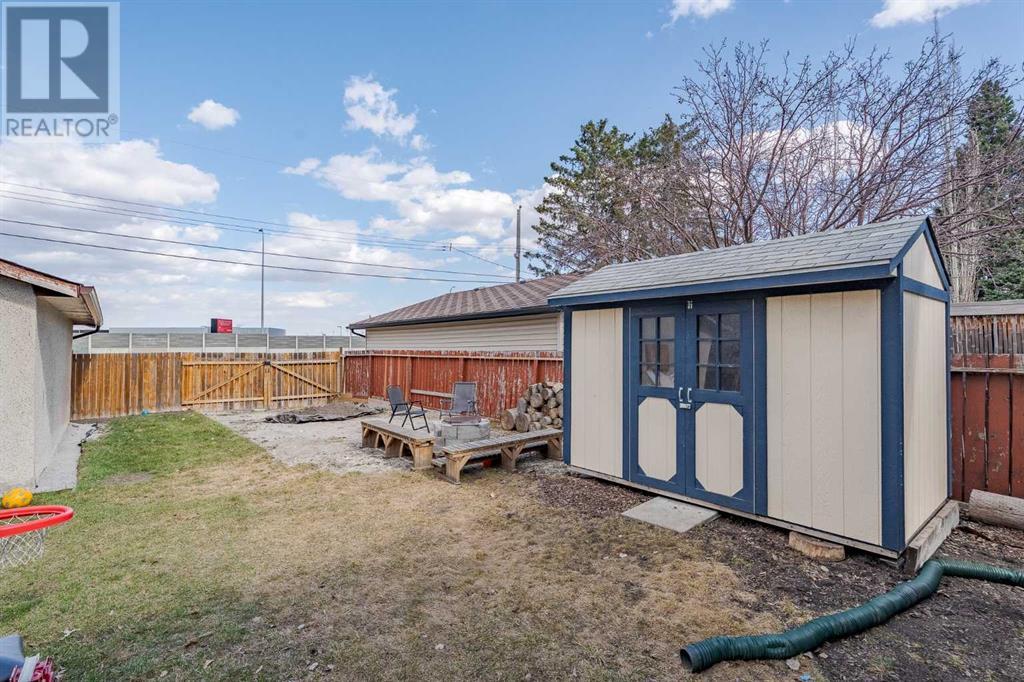 Single Family House Bi-level for Sale in  Addison Drive SE Acadia Calgary 