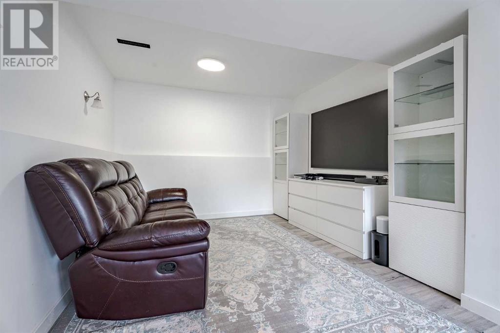 Single Family House Bi-level for Sale in  Addison Drive SE Acadia Calgary 