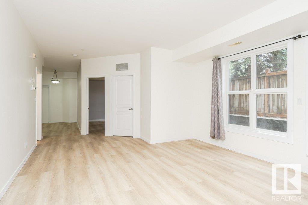 Photo 10 of 106 8619 111 St Nw, Edmonton AB