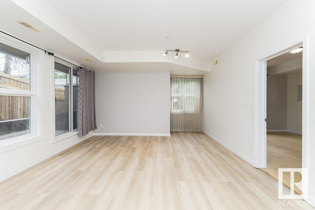 Photo 3 of 106 8619 111 St Nw, Edmonton AB