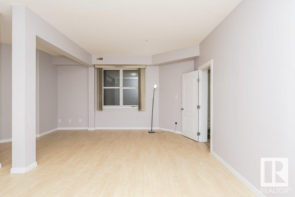 Photo 43 of 106 8619 111 St Nw, Edmonton AB