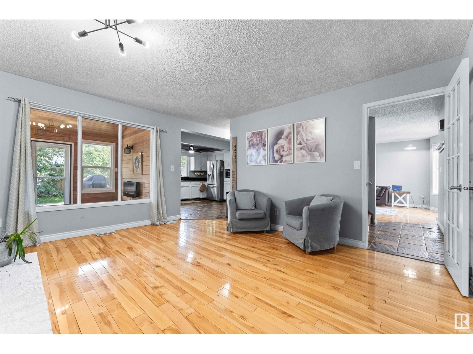 Photo 17 of 15616 80 St Nw, Edmonton AB