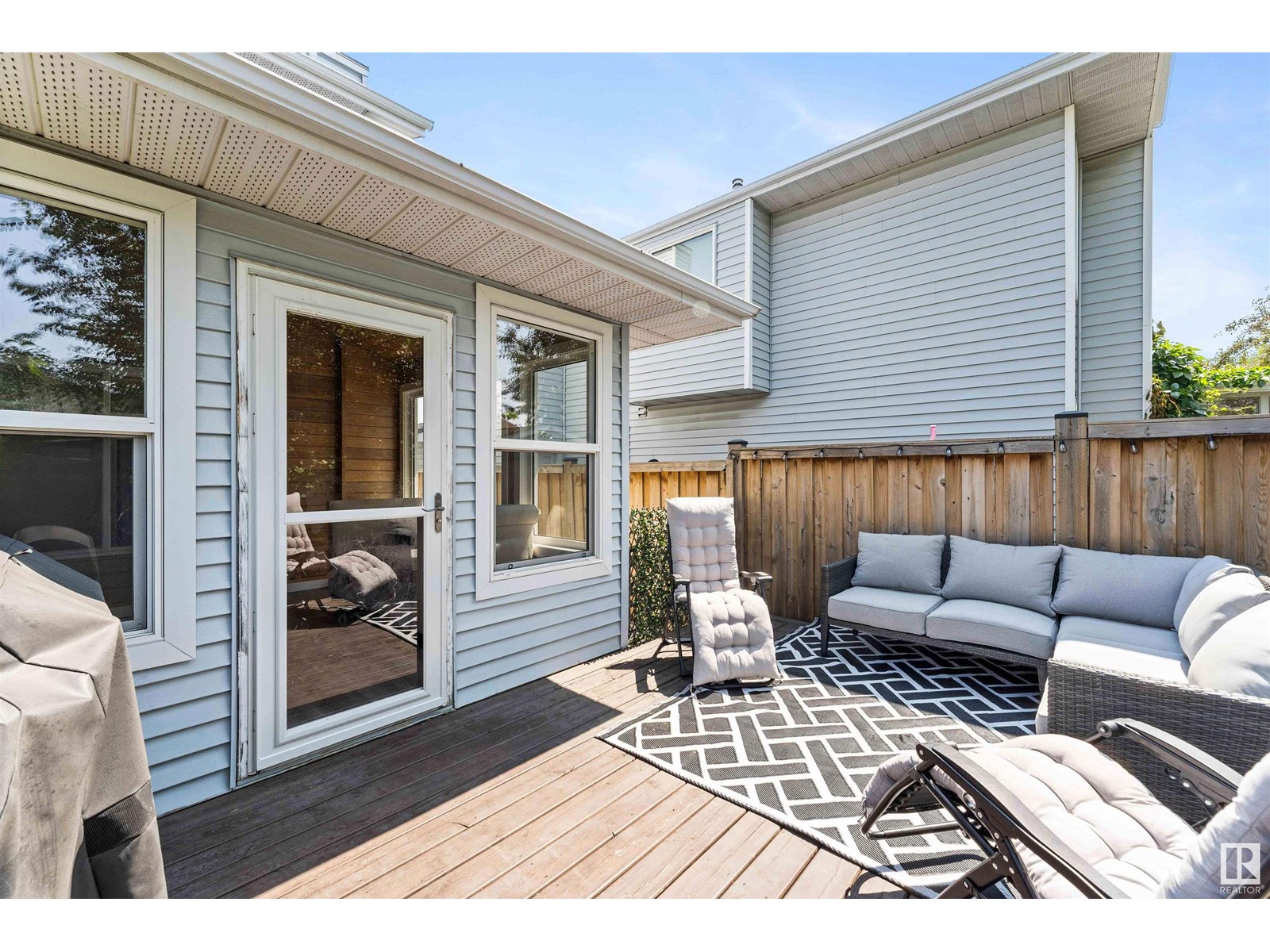 Photo 10 of 15616 80 St Nw, Edmonton AB