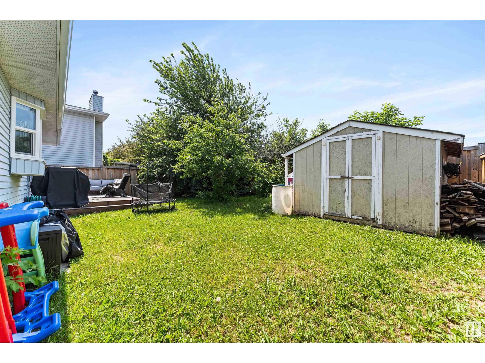 Photo 13 of 15616 80 St Nw, Edmonton AB