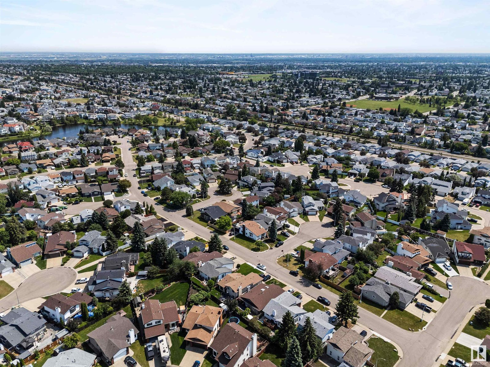 Photo 24 of 15616 80 St Nw, Edmonton AB