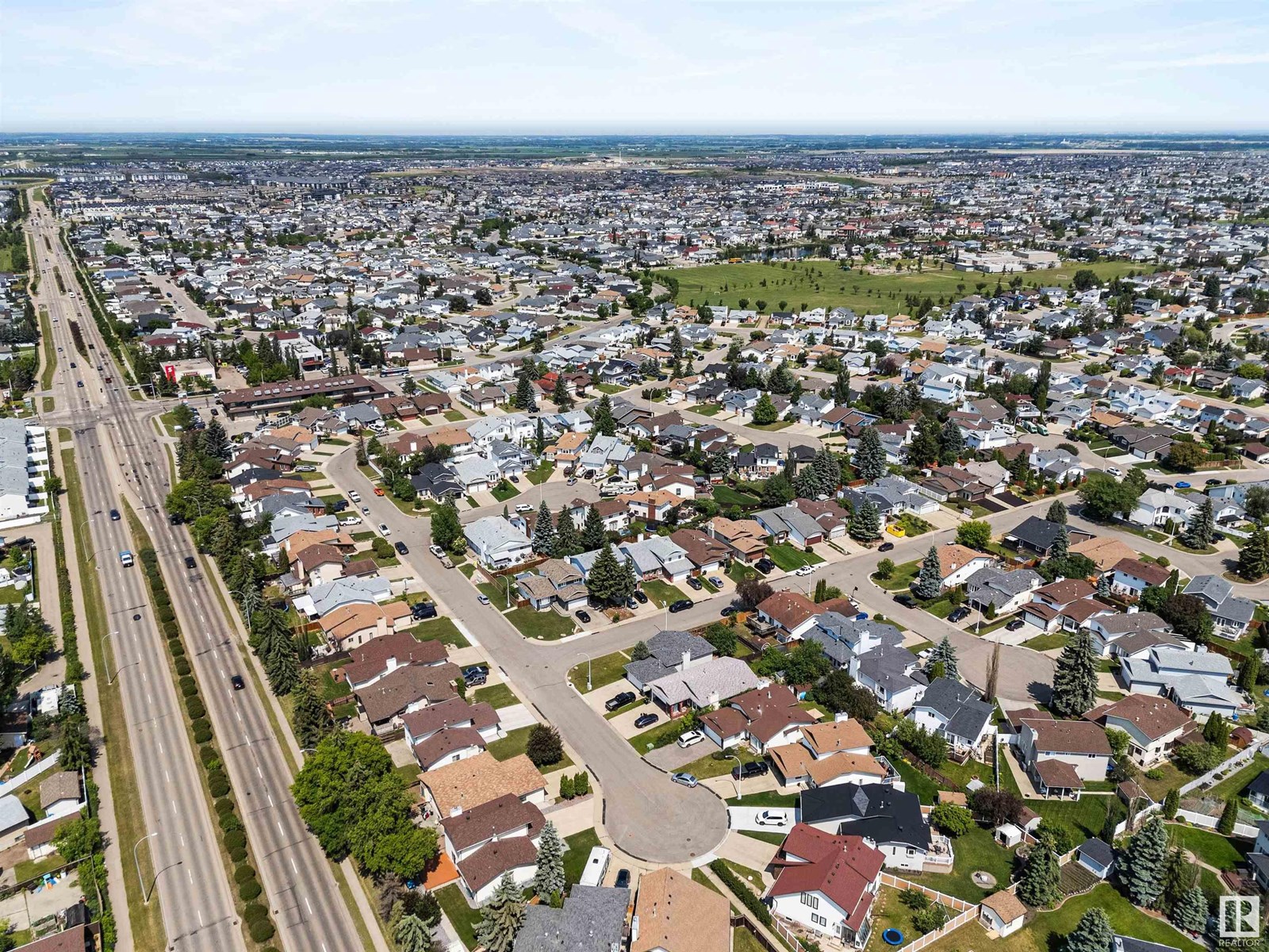 Photo 11 of 15616 80 St Nw, Edmonton AB