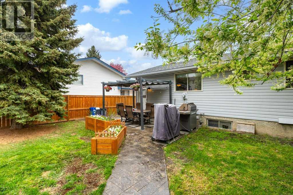 Single Family House Bungalow for Sale in  Bracewood Road SW Braeside Calgary 