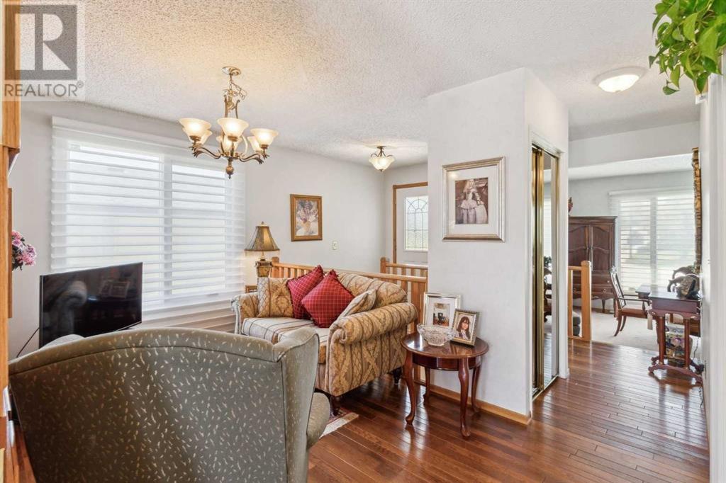 Single Family House Bungalow for Sale in  Bermuda Way NW Beddington Heights Calgary 