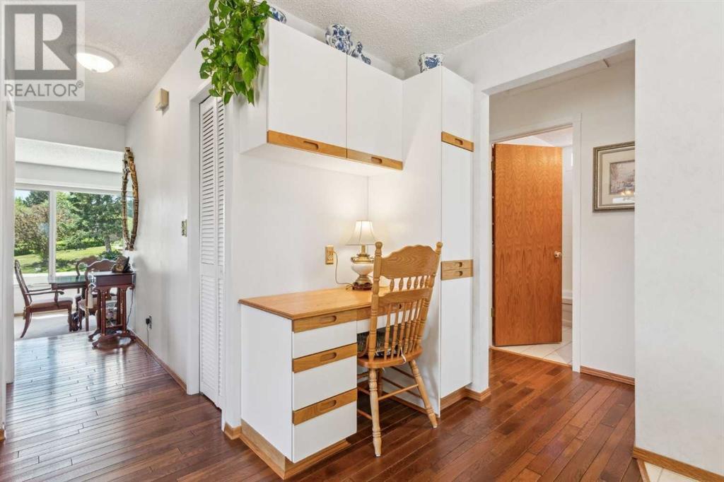 Single Family House Bungalow for Sale in  Bermuda Way NW Beddington Heights Calgary 