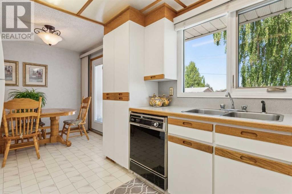 Single Family House Bungalow for Sale in  Bermuda Way NW Beddington Heights Calgary 