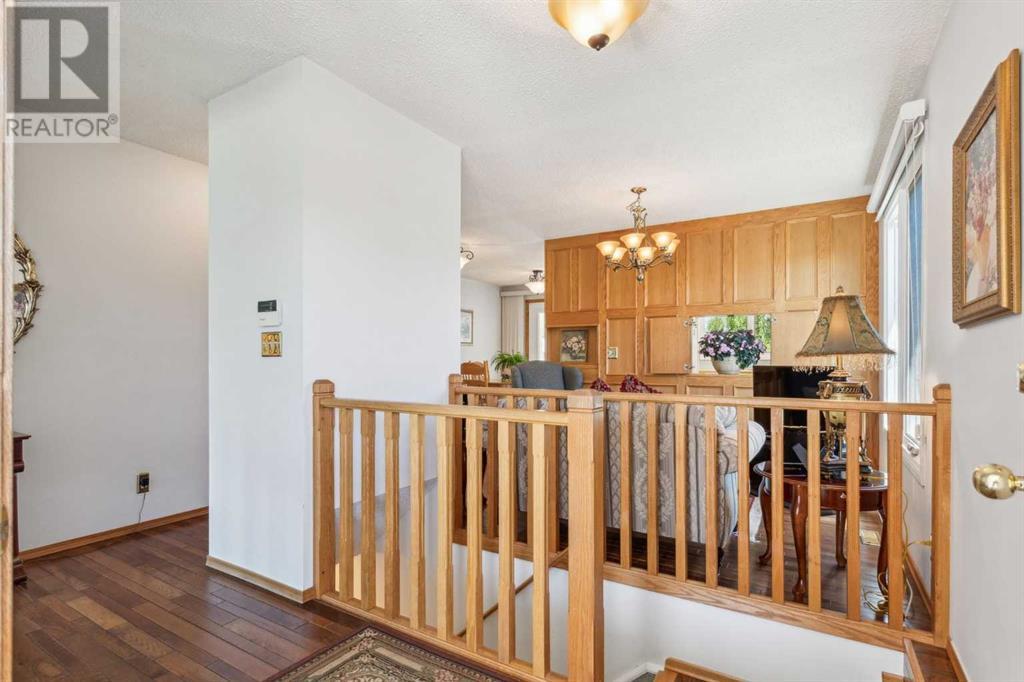 Single Family House Bungalow for Sale in  Bermuda Way NW Beddington Heights Calgary 