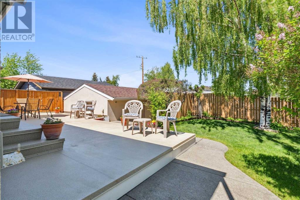 Single Family House Bungalow for Sale in  Bermuda Way NW Beddington Heights Calgary 