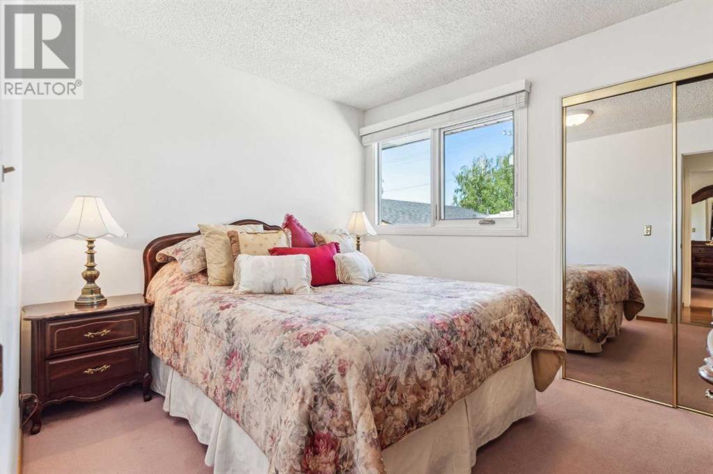 Single Family House Bungalow for Sale in  Bermuda Way NW Beddington Heights Calgary 