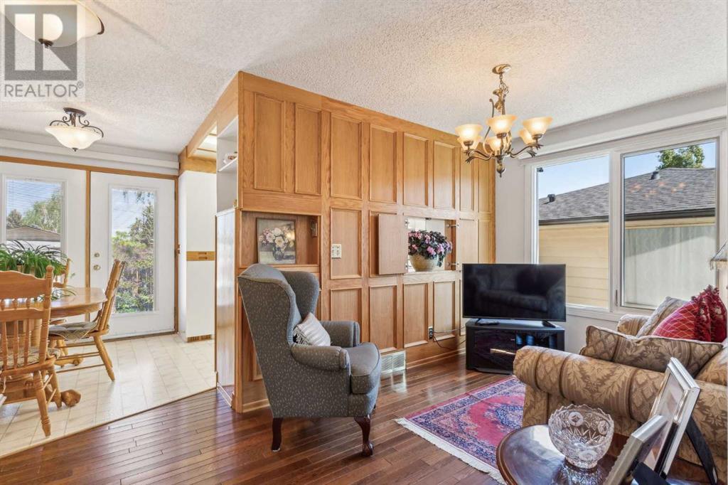 Single Family House Bungalow for Sale in  Bermuda Way NW Beddington Heights Calgary 