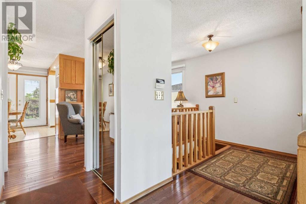 Single Family House Bungalow for Sale in  Bermuda Way NW Beddington Heights Calgary 