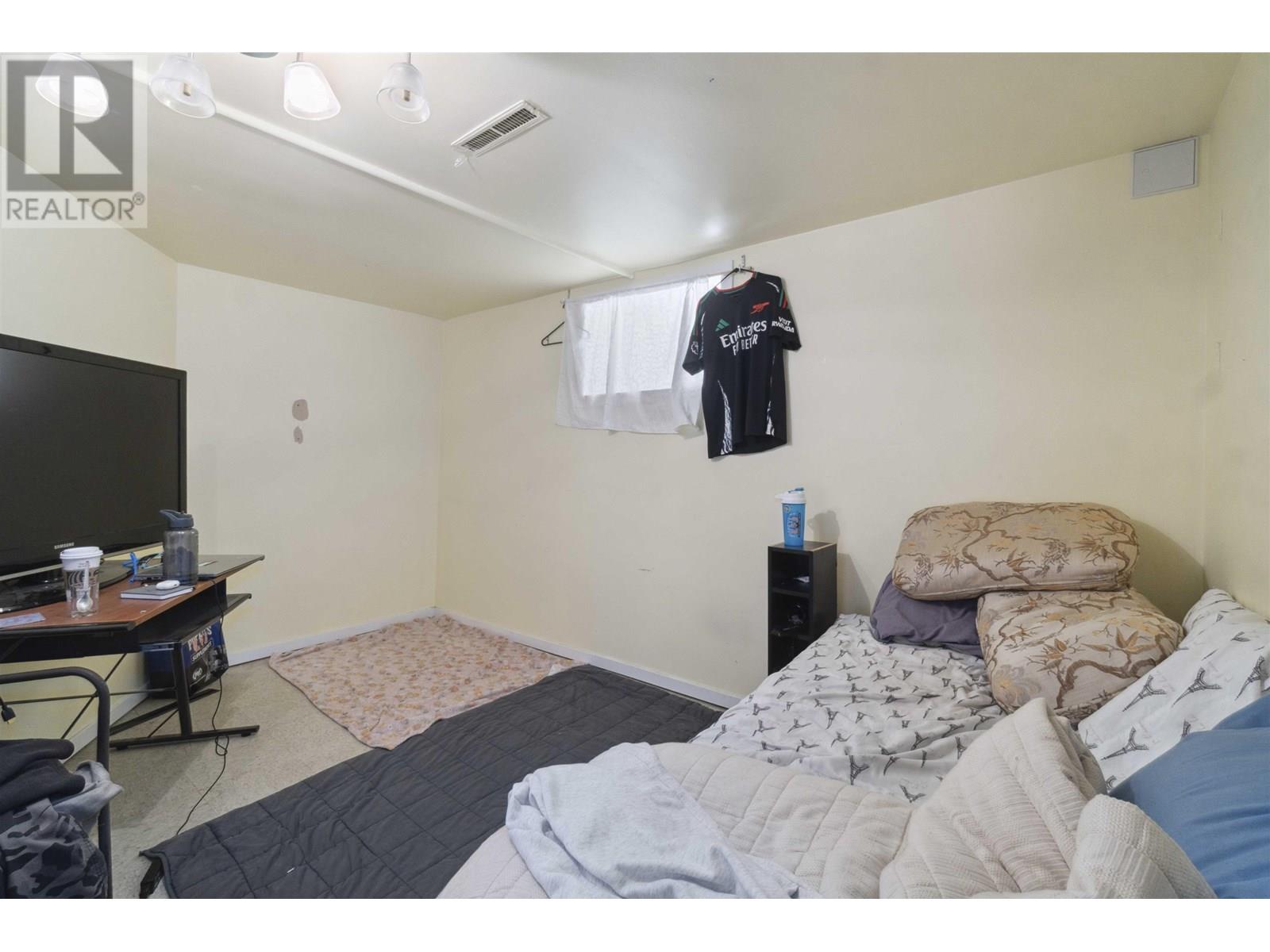 Photo 12 of 620 Slocan Street, Vancouver BC