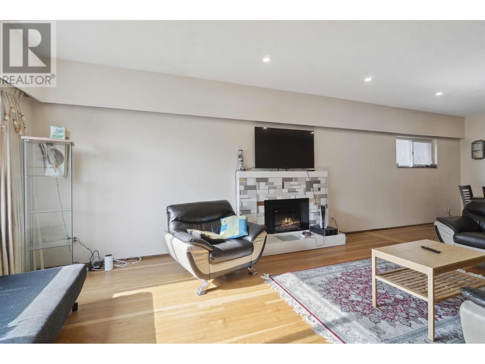 Photo 8 of 620 Slocan Street, Vancouver BC