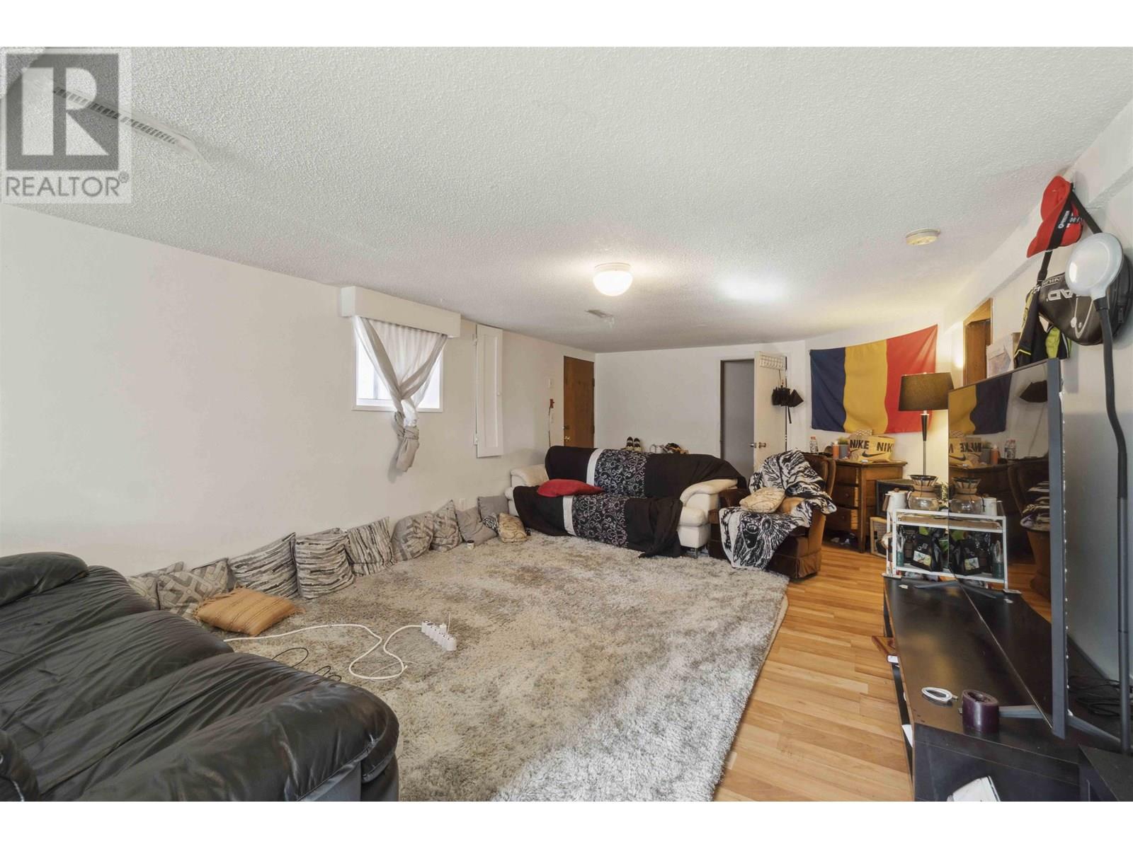 Photo 2 of 620 Slocan Street, Vancouver BC
