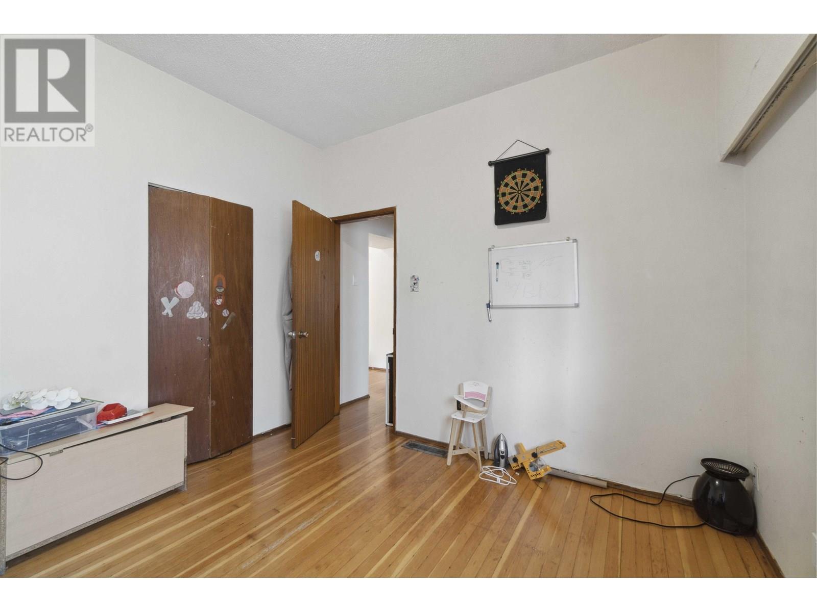 Photo 10 of 620 Slocan Street, Vancouver BC