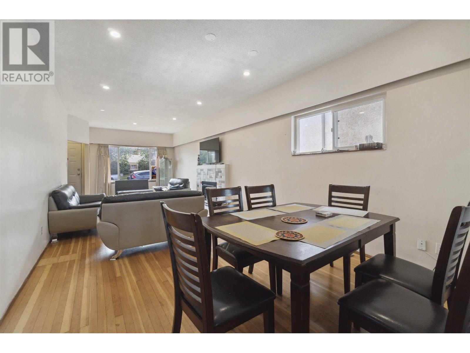 Photo 4 of 620 Slocan Street, Vancouver BC