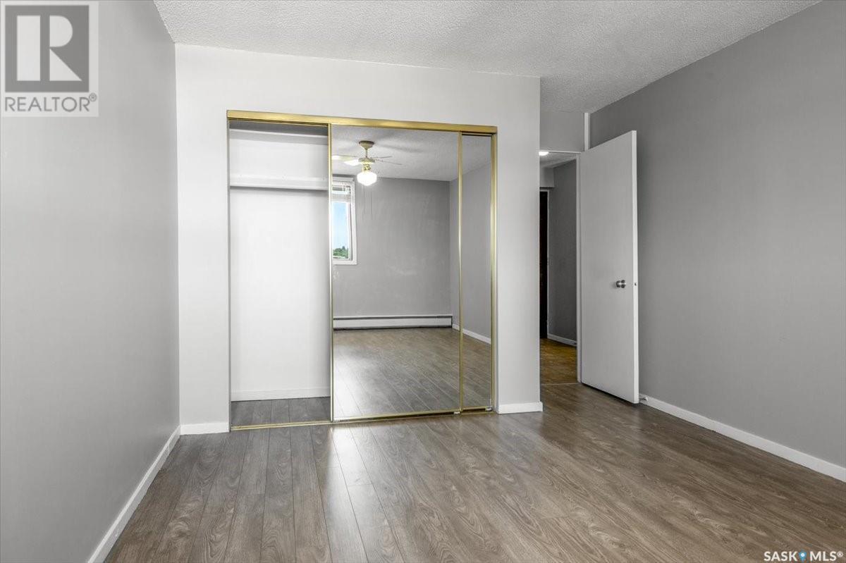 Single Family House High rise for Sale in   Rae STREET Regina 
