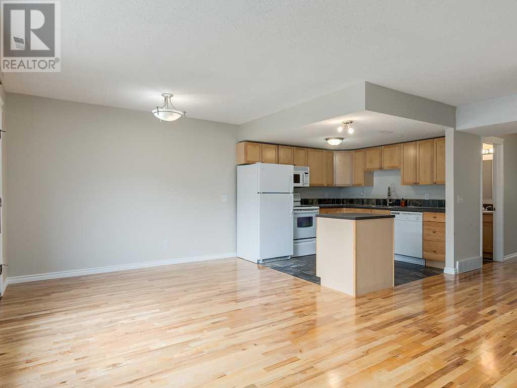 Single Family House for Sale in    Street NW St Andrews Heights Calgary 