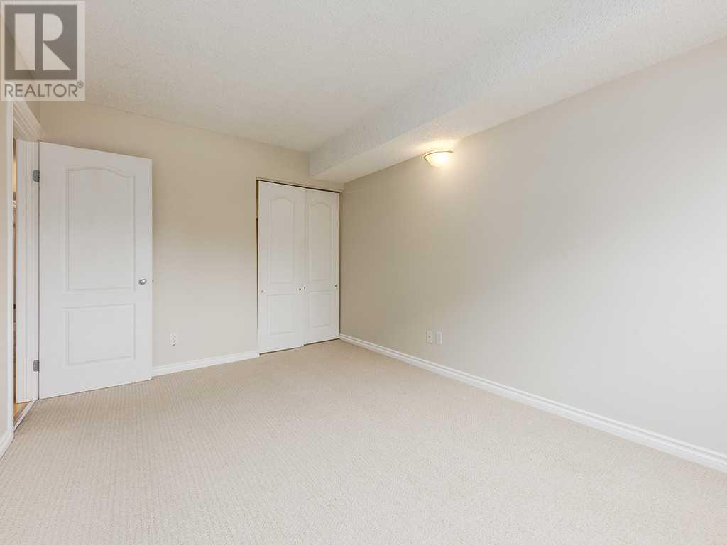 Single Family House for Sale in    Street NW St Andrews Heights Calgary 