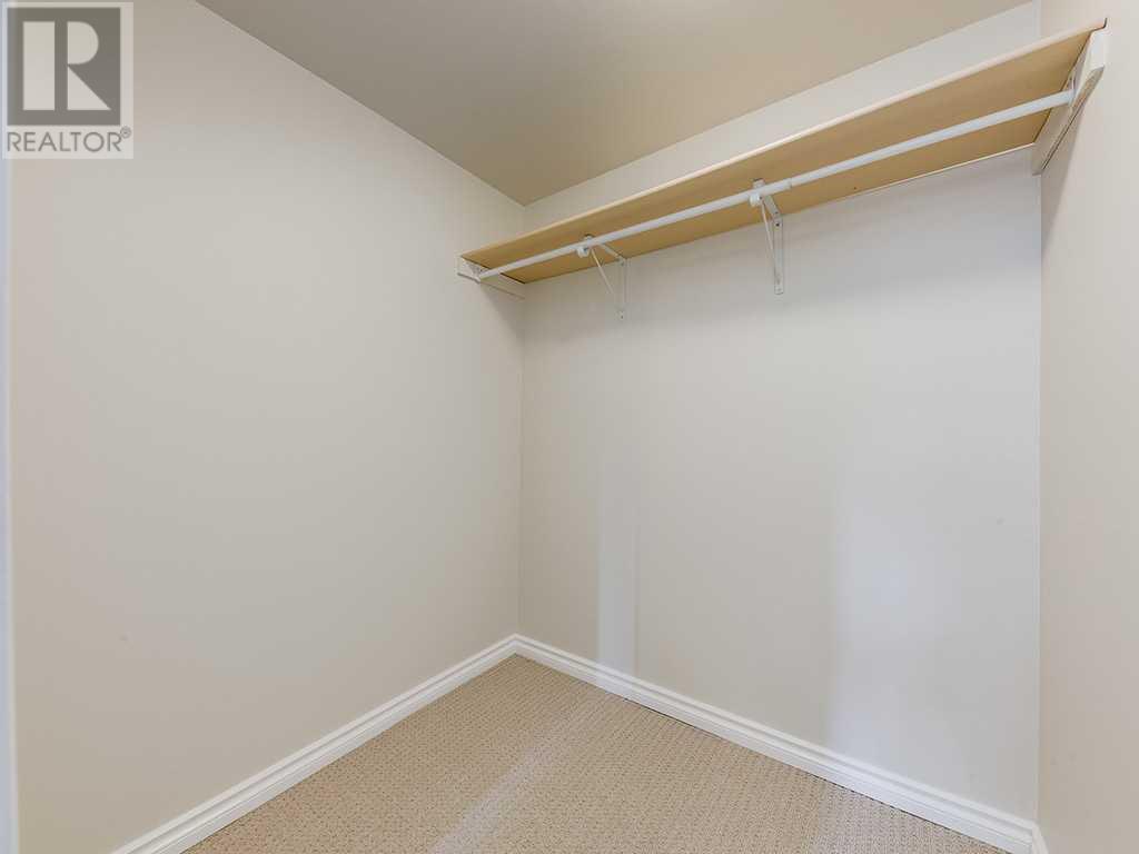 Single Family House for Sale in    Street NW St Andrews Heights Calgary 
