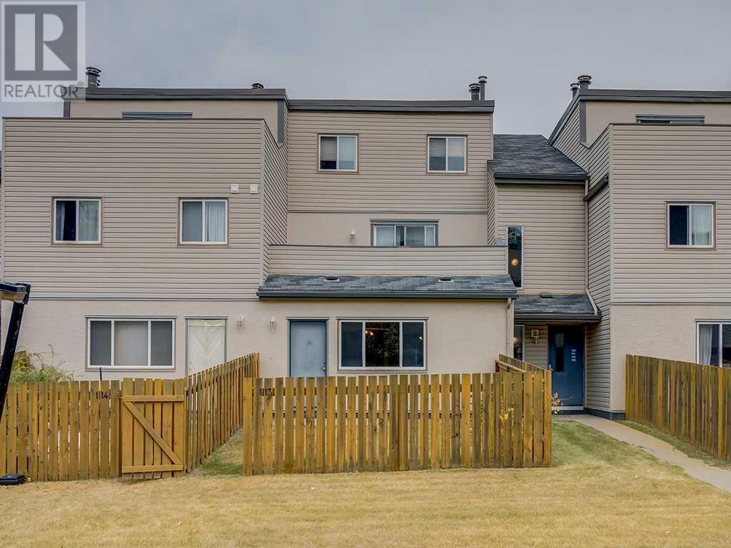 Single Family House for Sale in    Street NW St Andrews Heights Calgary 
