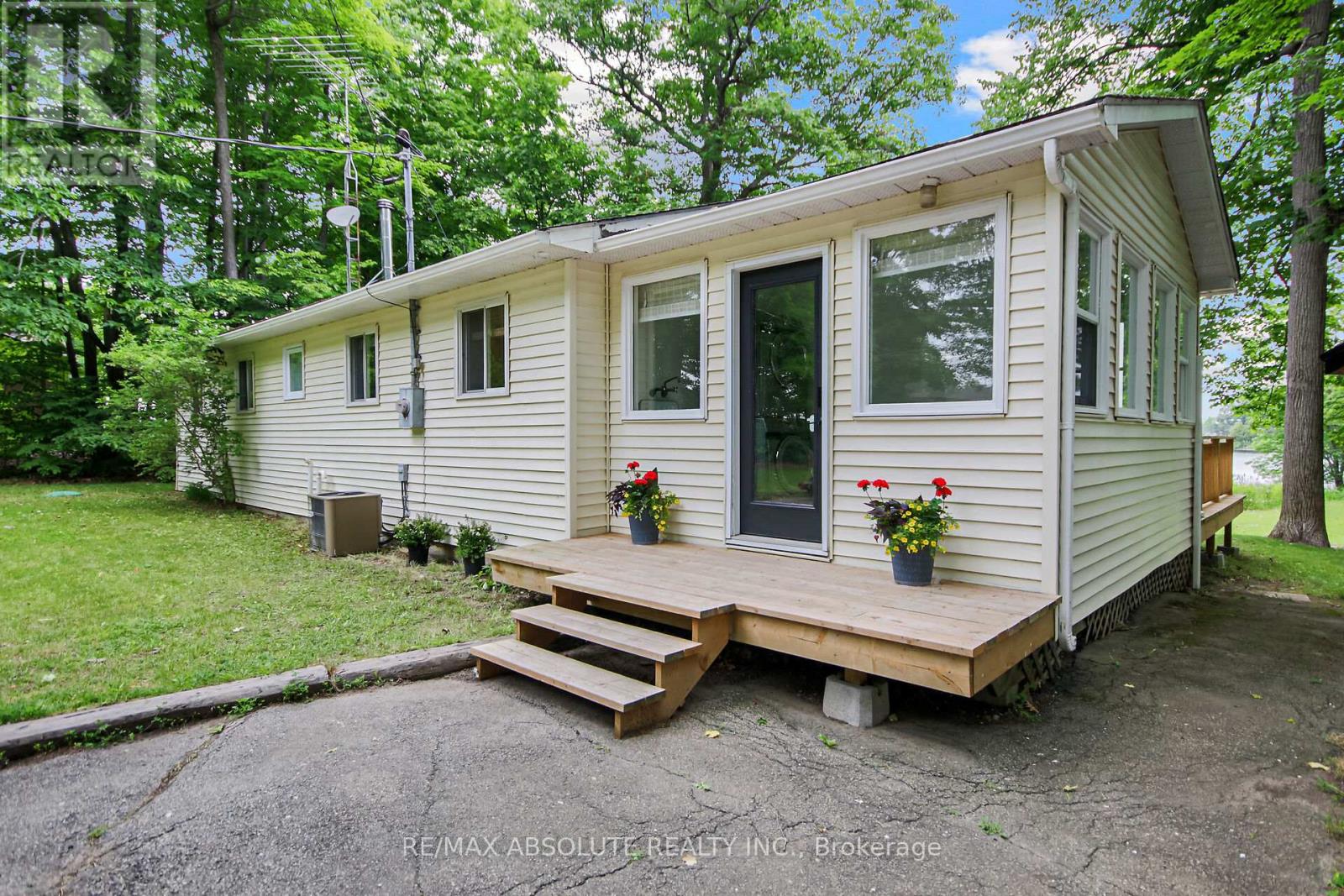 Photo 32 of 210 Pickerel Point Road, Beckwith ON