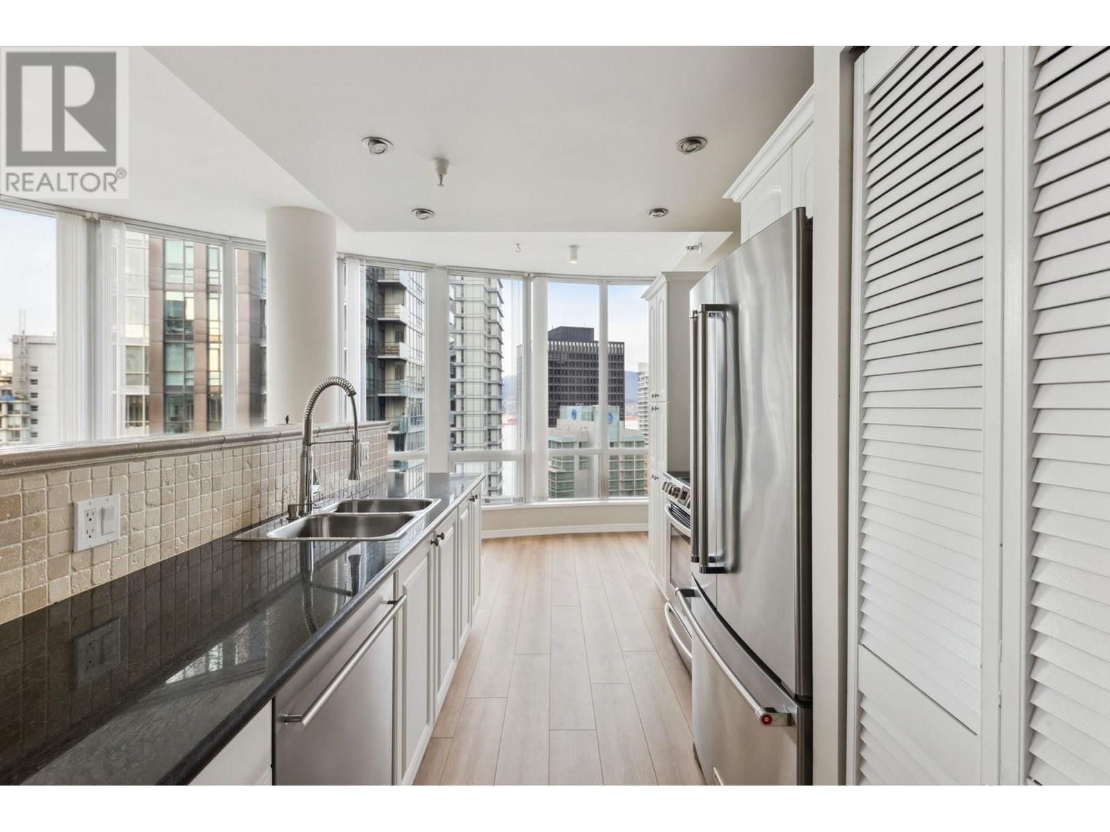 2702 1166 MELVILLE STREET, Vancouver real estate listing R2972554